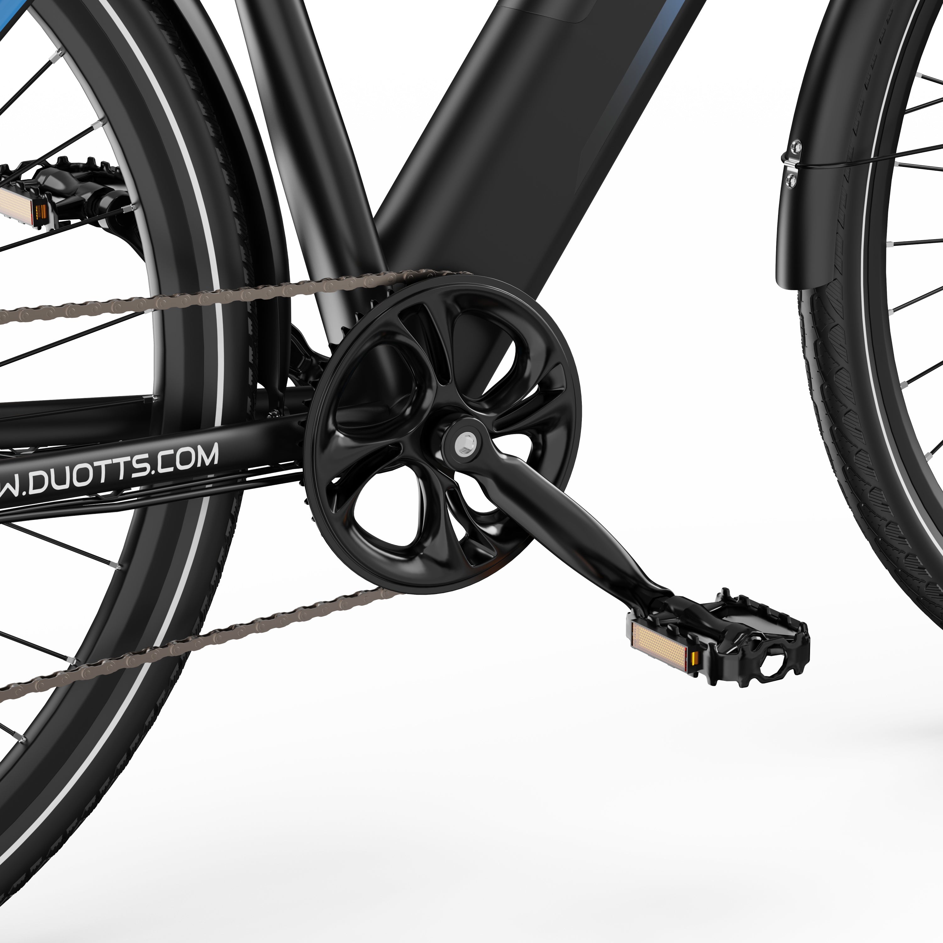 Close-up of a DUOTTS C29 Lite Electric Bike  chain and gear system on a white background- Pogo Cycles